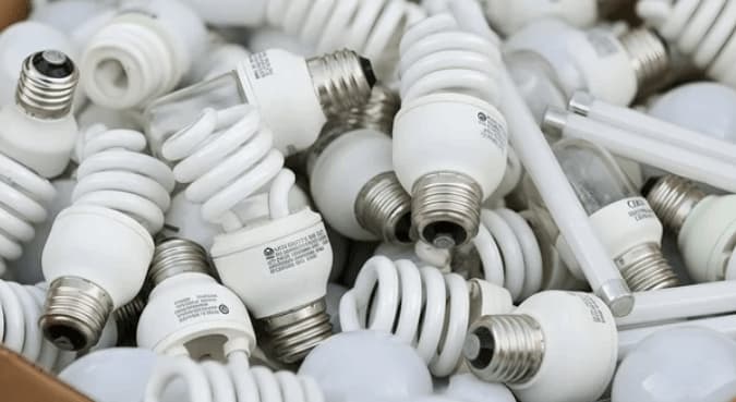 Rifiuti elettrici da illuminazione